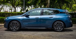 2025 BMW iX xDrive60 M Sport Pro Malaysia launch official-5