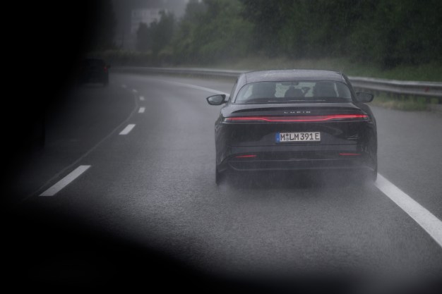 Lucid Air Grand Touring Guinness World Record-8