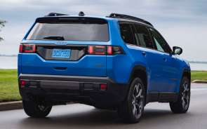 2026 Jeep Cherokee-006
