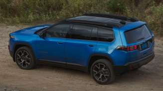 2026 Jeep Cherokee-008