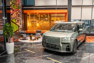 Zeekr Centre KLCC official-6