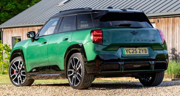 BF_MINI_JCW_Aceman_British_Racing_Green_IV_052025_00036