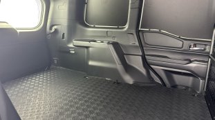 2026 Toyota Land Cruiser Commercial UK-16