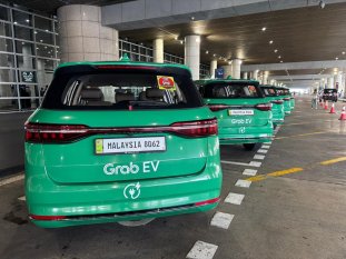 Grab KLIA EV BYD 8