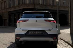 2025 Mitsubishi Grandis-5