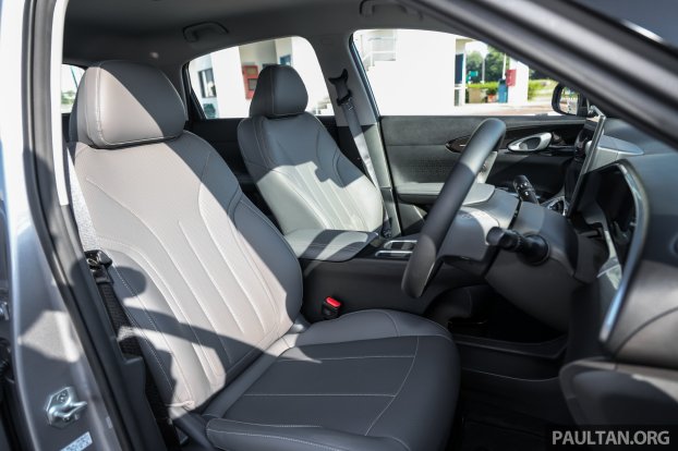 2025-Proton-eMas5-Preview-Drive-Malaysia-Grey-Interior-19