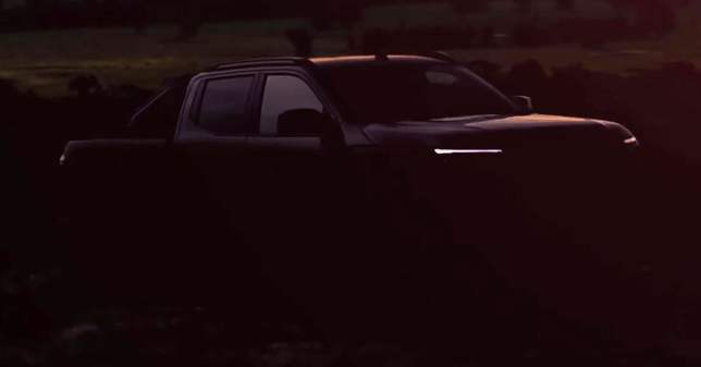 2026 Nissan Navara teaser-1