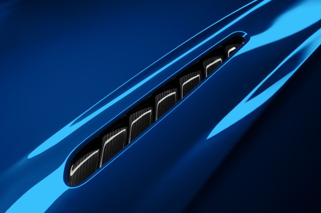 Aston Martin DB12 S-14