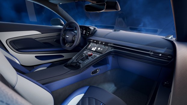 Aston Martin DB12 S-18