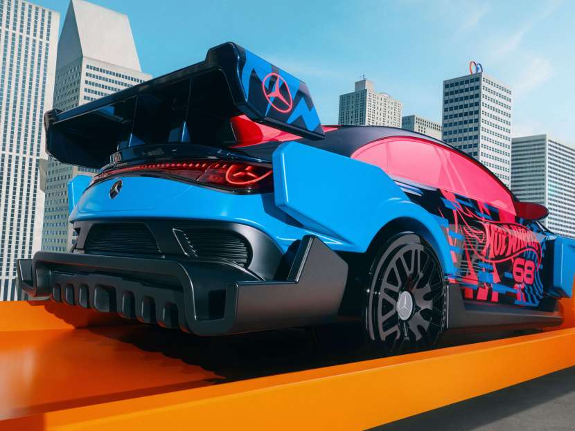 Mercedes-Benz CLA Hot Wheels art car 5