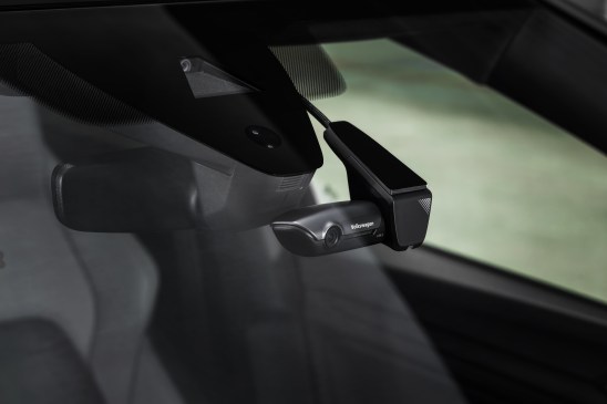 Volkswagen_Golf_GTI_Sepang_Edition_Universal_Traffic_Recorder_Front