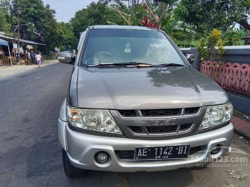 Jangan Keliru, Ini Perbedaan Isuzu Panther Touring dan Grand Touring