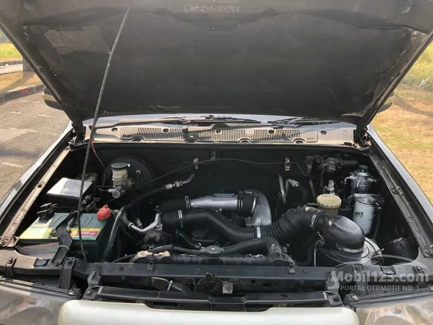 Jangan Keliru, Ini Perbedaan Isuzu Panther Touring dan Grand Touring