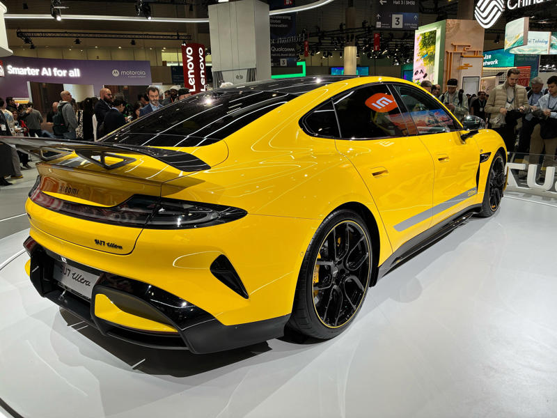 Xiaomi brought its SU7 Ultra supercar to Barcelona and we have pics