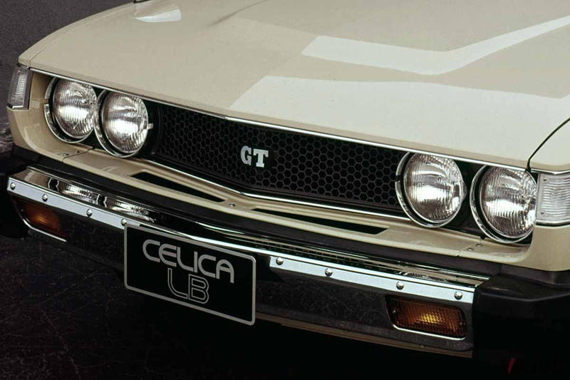 オヤジ世代は当時 憧れた 半世紀以上前に登場した初代「セリカ リフトバック」ってどんなクルマ？ そもそも“リフトバック”って何？【52年前の今日・登場】