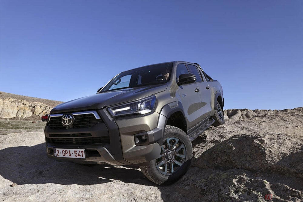 初の48Vマイルドハイブリッドシステム搭載で超絶進化！ トヨタが英国市場へ「ハイラックス ハイブリッド 48V」を導入