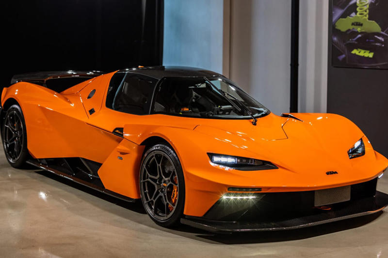 極限の軽さと加速力！約1億1400万円!? KTMから新型「X-Bow GT-XR」未来的デザインで台湾に登場！ 何が凄いのか