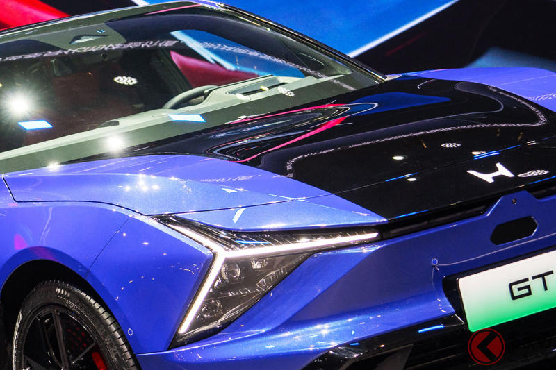 ホンダ新型「GT」発表！ 斬新ライトの「本格5ドアスポーツ」は迫力がスゴイ！ ワイド＆ローの「角ばりボディ」採用した“若者向けモデル”中国発売へ！