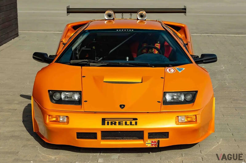 1台は日本に生息中!? 幻のランボルギーニ「ディアブロGT2」米国で販売中！ 2台しか制作されなかった“レーシング仕様”はどんなモデル？