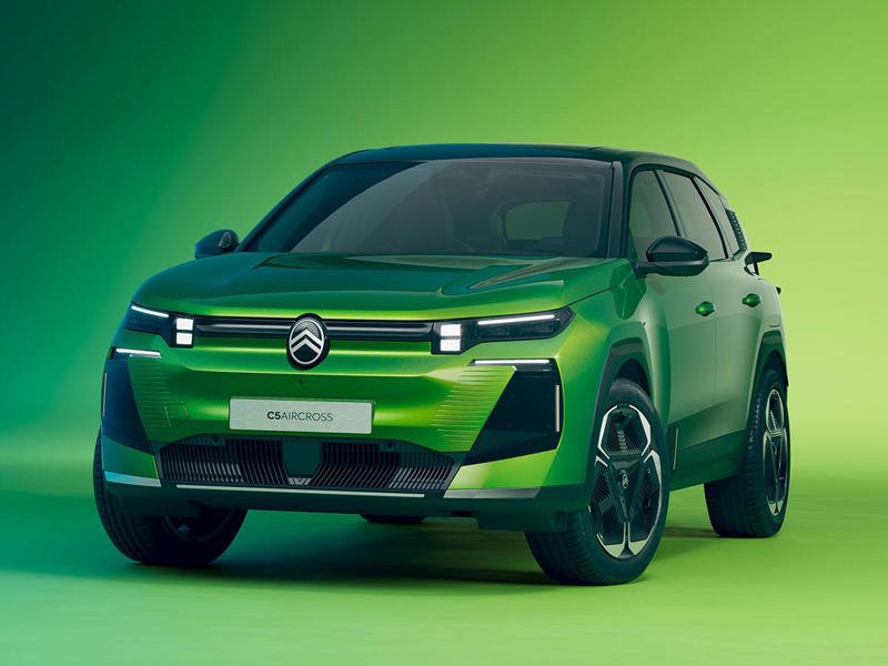シトロエン「C5エアクロス」が第二世代へと進化！ 新STLAミディアム プラットフォーム採用で電動化を加速