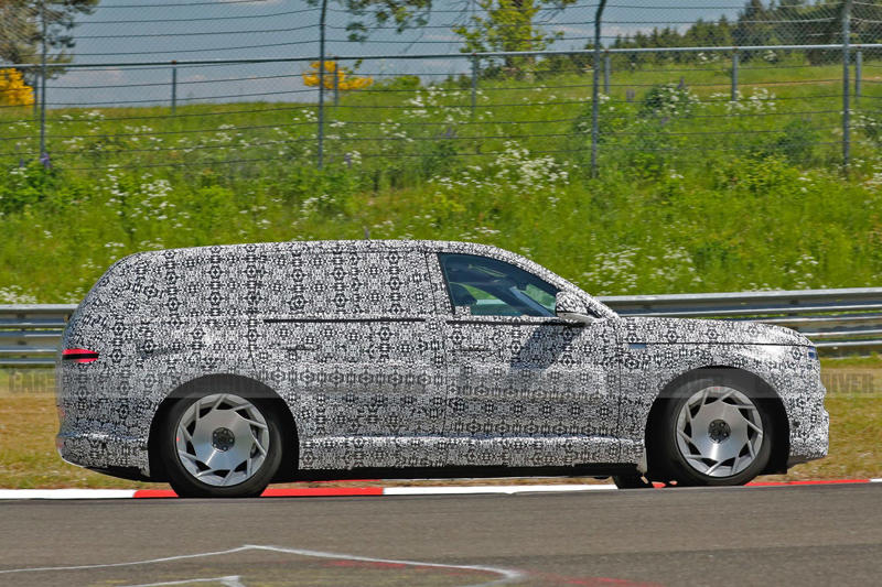 2026 Genesis GV90 Electric Flagship SUV Looks Massive in Spy Photos