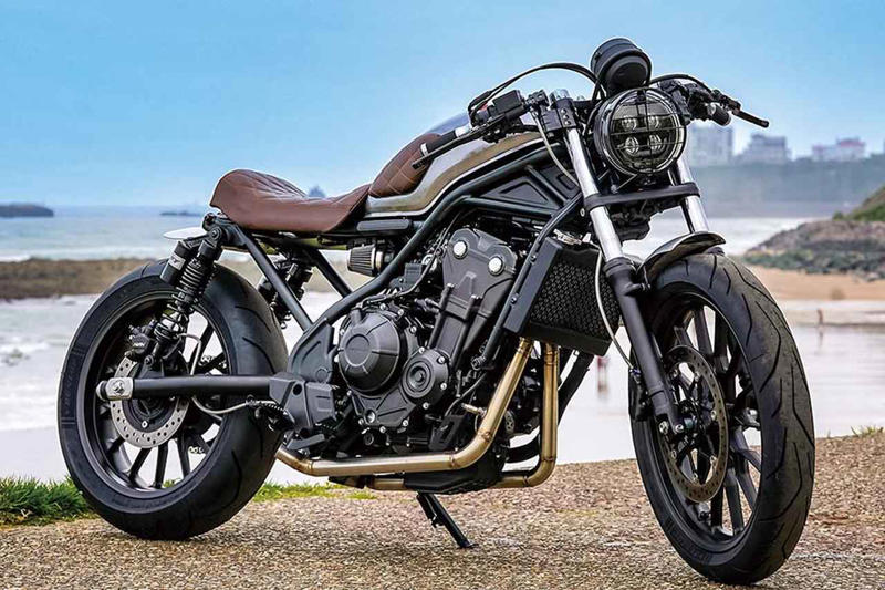 ホンダモトラッド CL500（ホンダ CL500）ビーチという会場の雰囲気に合わせたサーフィンモチーフ【Heritage&Legends】