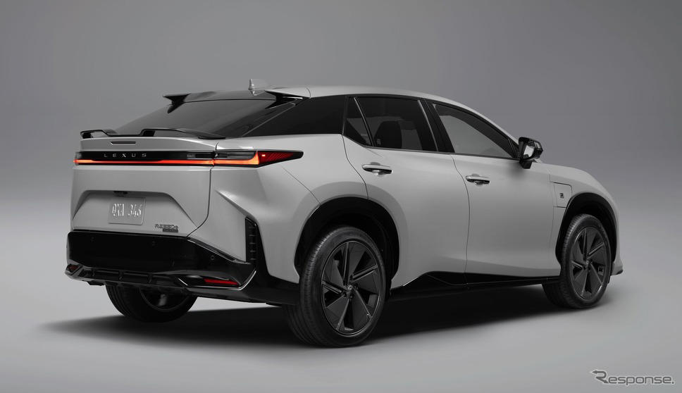 レクサス『RZ』がパワーアップ、米2025年モデルに最強の「550e F SPORT」も