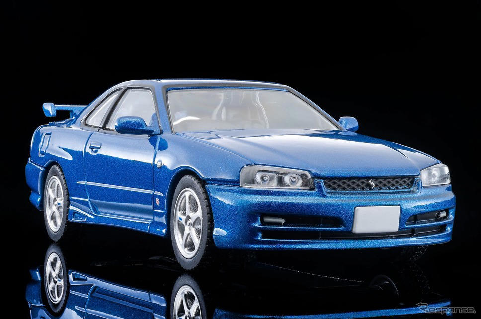 カスタムパーツが付け替え可能な高級トミカ、「日産 スカイライン25GT TURBO」11月発売