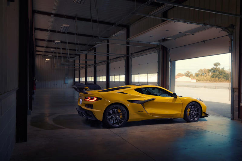 Hardcore Vette: 2025 Chevrolet Corvette ZR1 Tested