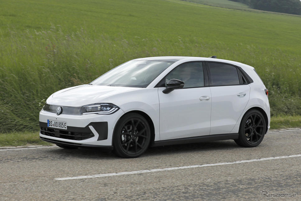 VW史上最も安価なEV、『ID.2』の量産ボディを激写！ 価格は2万5000ユーロ以下？