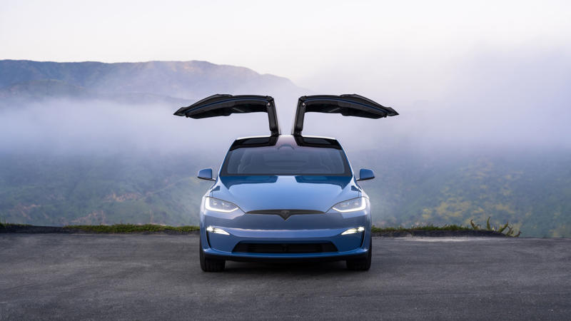 View Photos of the 2026 Tesla Model X