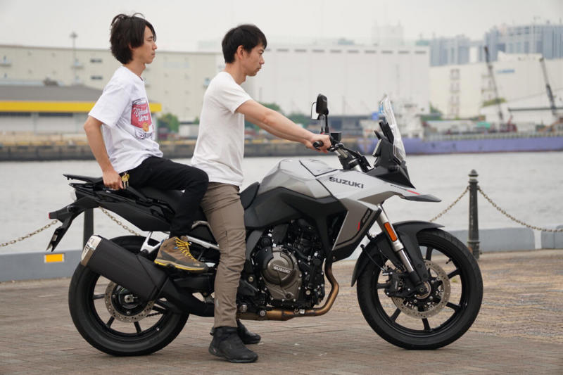 Vストローム800のタンデム