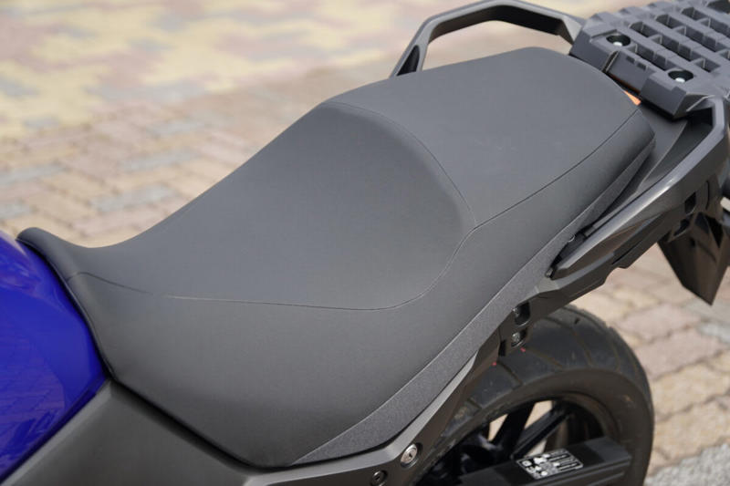 Vストローム650のシート