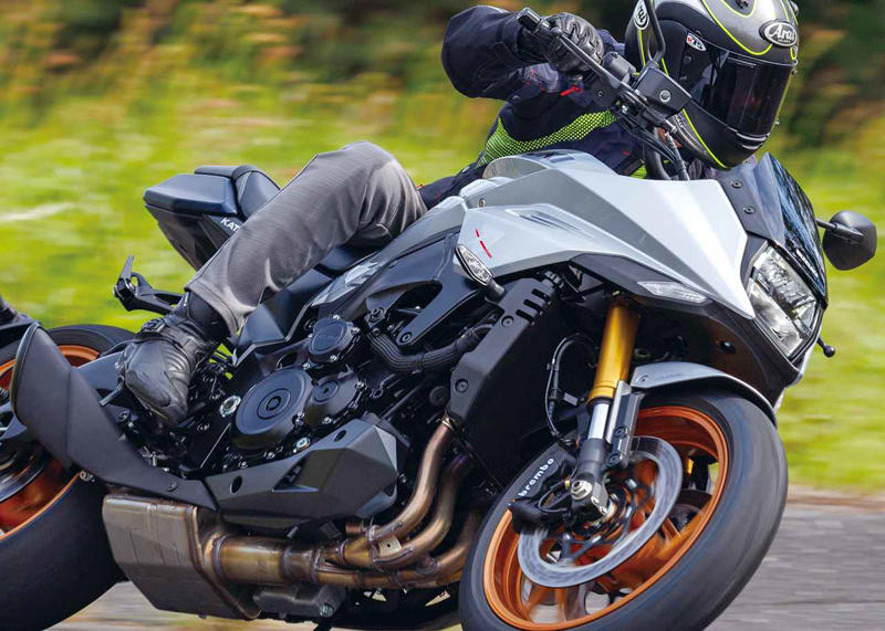 【レビュー】スズキ「KATANA」インプレ（2025年）｜独創のスタイリングと豪快なパワーを誇る現代の名刀