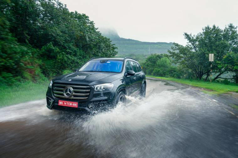 2025 Mercedes-Benz GLS 450d AMG Line: Torque of the town