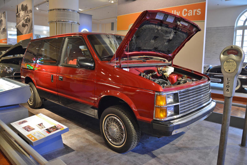 Plymouth Voyager (1984)