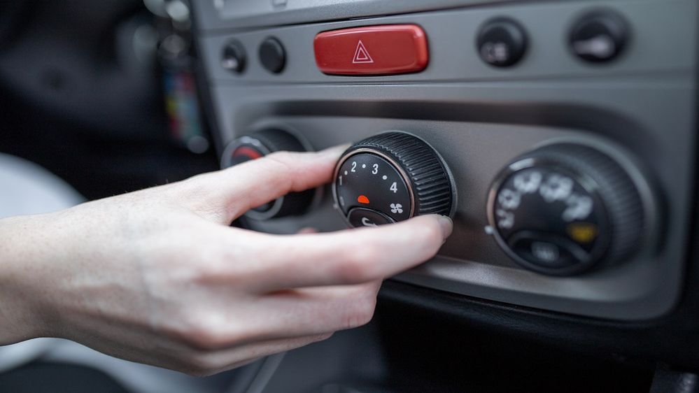 5 Alasan Kenapa AC Harus dalam Posisi Off Saat Mesin Mobil Dinyalakan