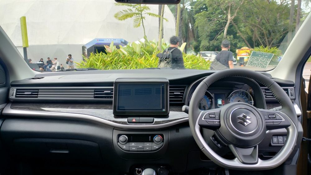 Review Suzuki XL7 Alpha 2024; Pilihan Low SUV yang Proper Untuk Mobil Keluarga
