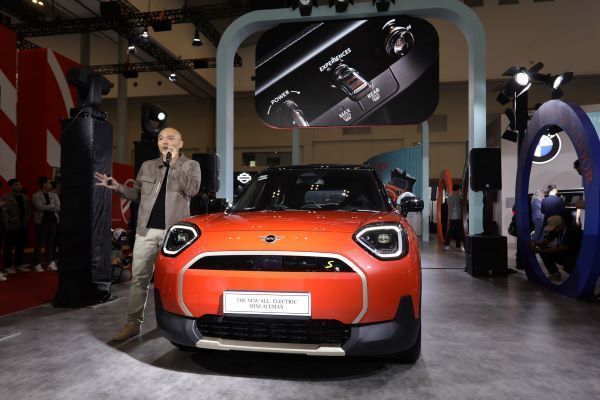 MINI, GJAW 2024, Review MINI Aceman, Perpaduan Futuristik dan Klasik di GJAW 2024