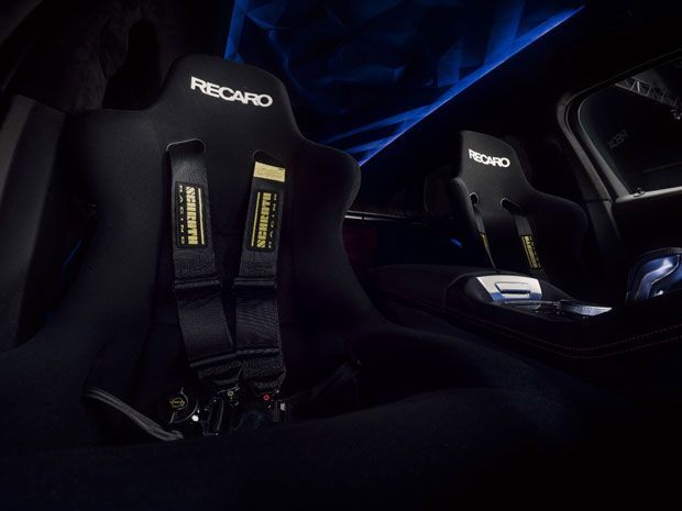 BMW Indonesia, BMW M, MotoGP 2024, safety car MotoGP 2024, MotoGP Mandalika 2024, BMW XM Label Red, Merasakan Kencangnya BMW XM Label Red di Mandalika, 0-100 Km per Jam 3,8 Detik!