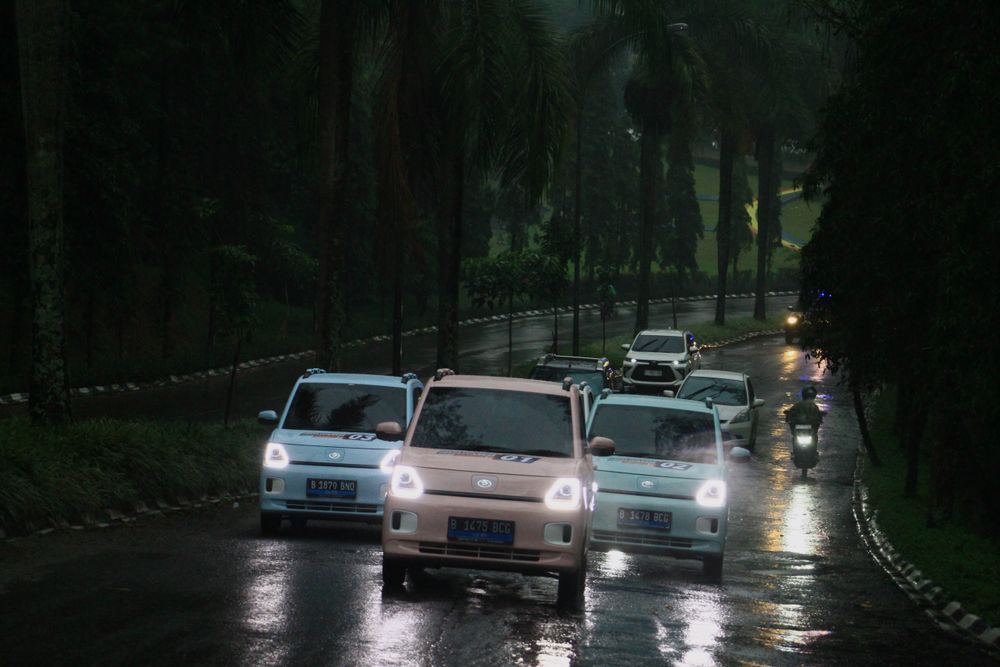 First Drive Seres E1 di Bandung, Mobil Listrik yang Mungil dan Serba Bisa