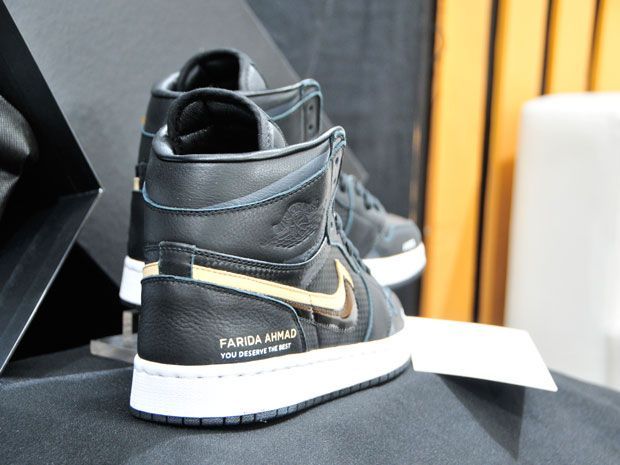 V-KOOL, kaca film V-kool, Mr. Simply, sepatu custom, sepatu custom V-Kool, V-Kool dan Mr. Simply Rilis Sepatu Custom Edisi Terbatas untuk Rayakan Ulang Tahun