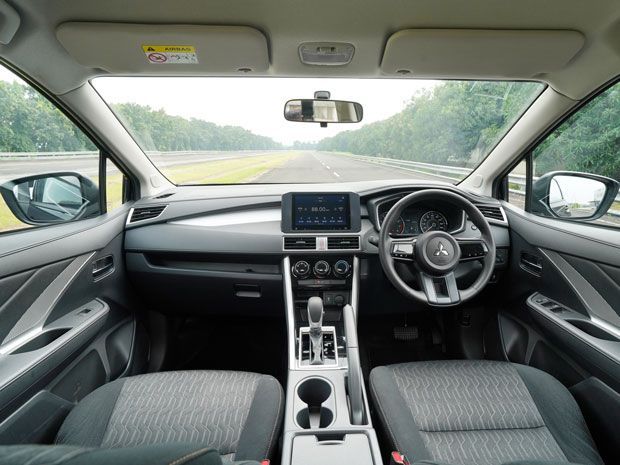 Mitsubishi Xpander Exceed Tourer