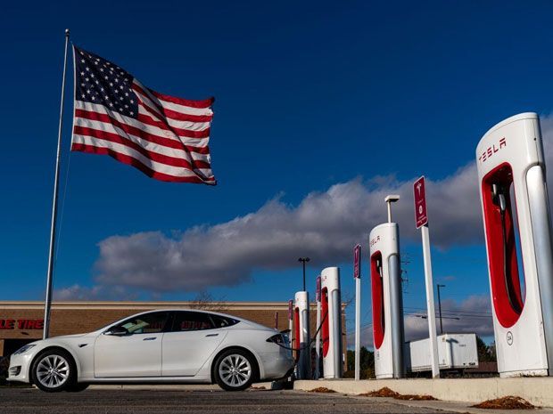 tarif Trump, tarif impor Amerika, Donald Trump, tesla, Elon Musk, Mobil Listrik, Mobil Listrik Tesla, Tentang Tarif Impor AS, Bos Tesla Elon Musk Sebut Penasihat Ekonomi Trump Bodoh