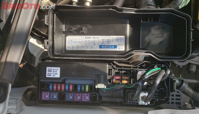 lampu rem, bohlam, sekring, korsleting, Ampere, Lampu Rem Mobil Mati, Cek Bagian Ini Dahulu Sebelum Ganti Bohlam