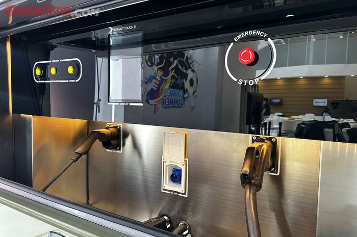 mobil listrik, layanan emergency, GIIAS 2025, Suzuki e Vitara, Suzuki Mobile Charger, Suzuki Mobile Charging, Salah Satu Armada Pendukung Hadirnya e Vitara di Indonesia