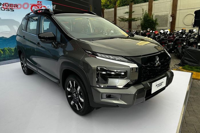 Xpander Cross Facelift, Tampang Gagah Ala SUV, Kabin Senyaman MPV