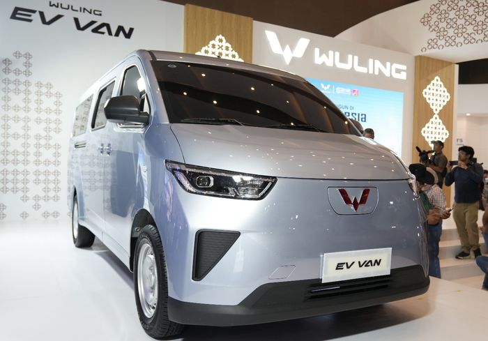 mobil listrik, wuling motors, wuling air ev, Wuling BinguoEV, Wuling Cloud EV, Air EV dan BinguoEV Jadi Mobil Listrik Wuling Terlaris di Gelaran PEVS 2025