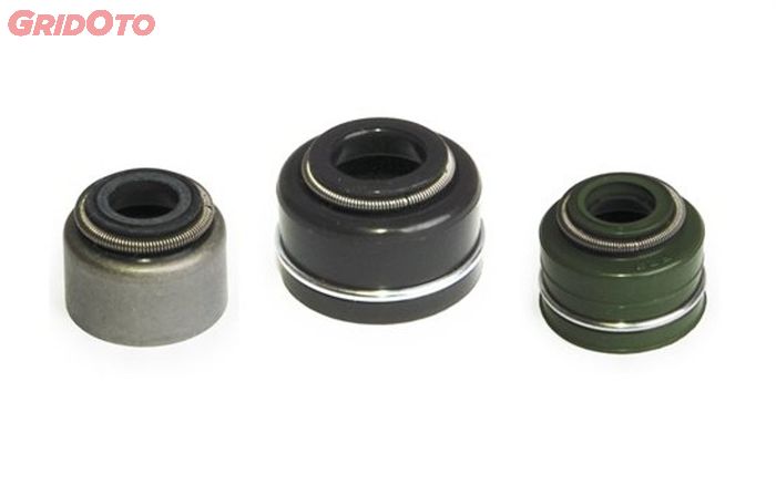 motor bekas, knalpot ngebul, knalpot motor ngebul, penyebab knalpot ngebul, penyebab knalpot motor ngebul, Ini Sebabnya Knalpot Motor Tetap Ngebul Asap Walau Rajin di Servis