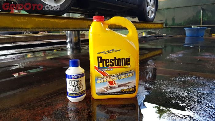 Radiator, mobil, macet, Overheat, radiator mobil, Simak Tips Menghindari Radiator Mobil Overheat Saat Kondisi Macet